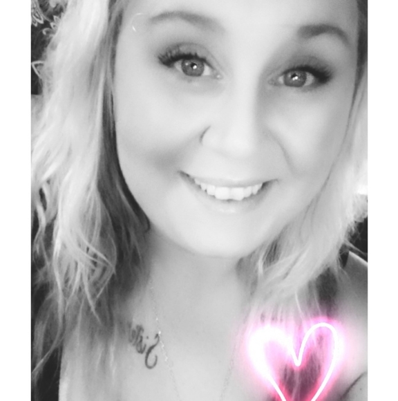 Meet your Posher, Ronee - Picture 2 of 2